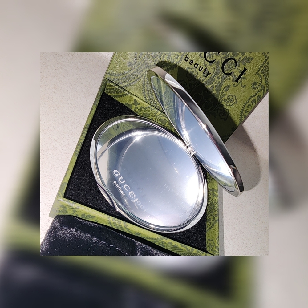 Gucci Silver Monogram Compact Makeup Mirror New In Box - Picture 3 of 5